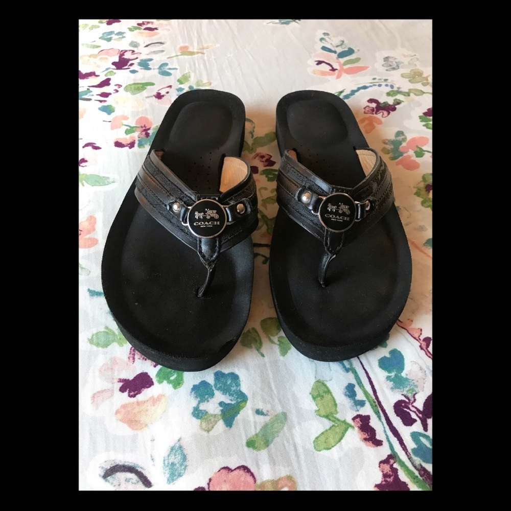 Coach jasmine flip flops in black